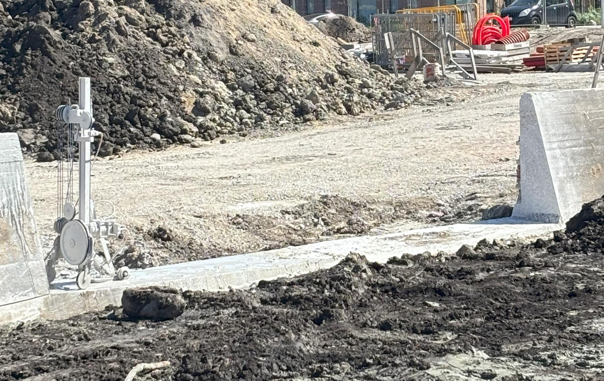 Wireskærer i arbejde på Plinten 