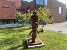 Et kærligt skub mod fremtiden